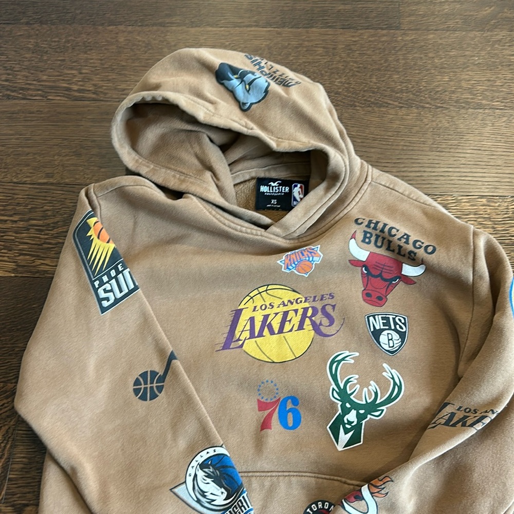 Hollister nba pullover